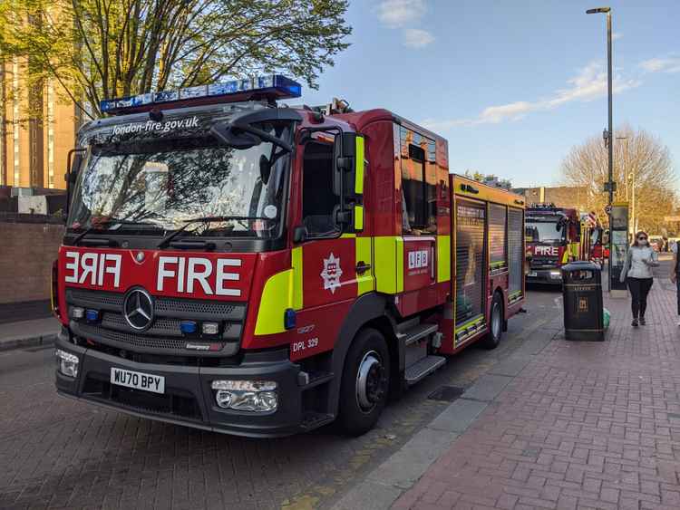 Fire at Clapham Junction today (Image: Ellie Brown)