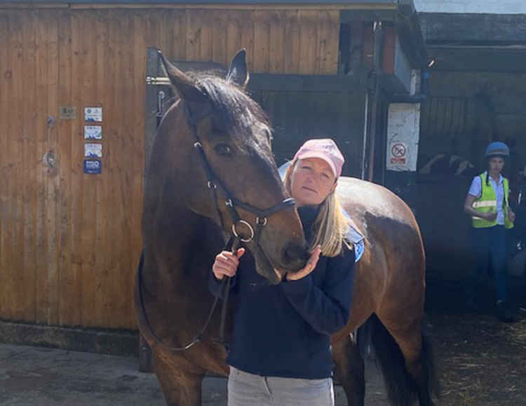 Natalie and Des O'Connor in Teddington yesterday (Image: Stuart Higgins)