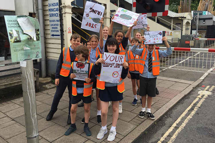 Thomson House School in Mortlake staged a peaceful protest against idling cars