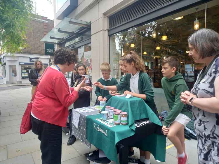 "Delicious and Nutritious": Year 6 pupils from Sheen Mount Primary School selling their produce