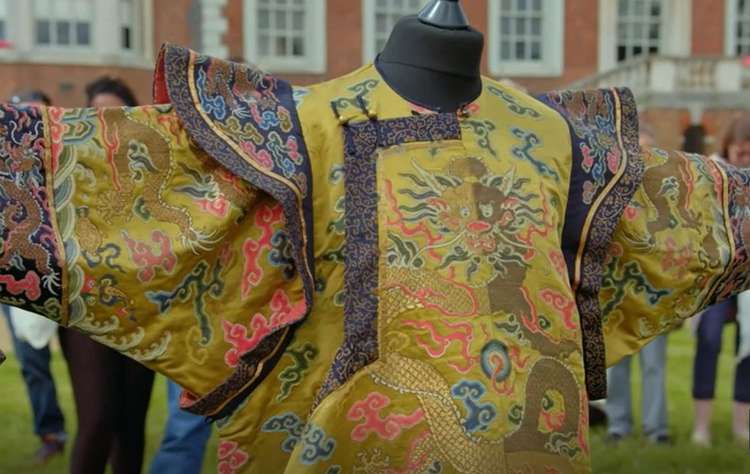 The robe might be the most important Chinese treasure ever found on the popular BBC series. Credit: BBC.
