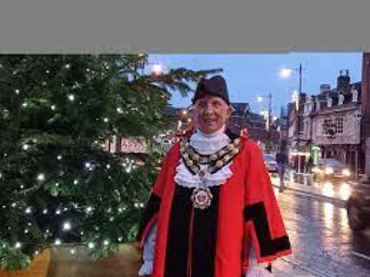 The winning artist will enjoy tea with the Mayor. Credit: Richmond Borough Council.