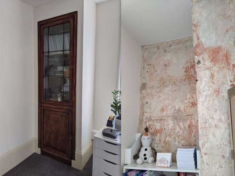 Holland Hahn & Wills has kept this wooden Georgian cabinet and original horsehair plaster walls (Images: Ellie Brown)ce