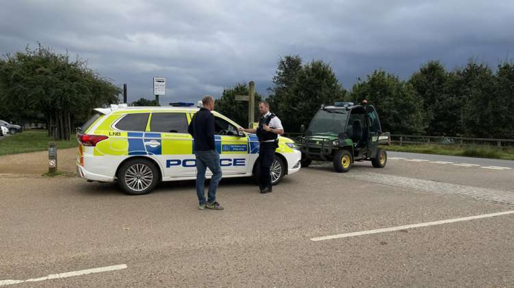 Royal Parks police stationed officers near Roehampton Gate on Friday afternoon to offer reassurance and a deterrent. Credit: Richmond Cycling Campaign.