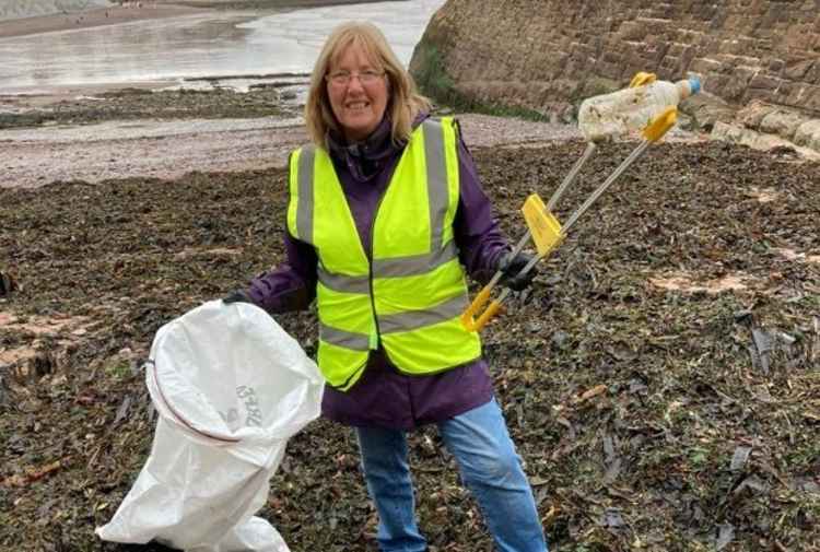 Vanessa Ryley from Dawlish Against Plastic at the beach clean