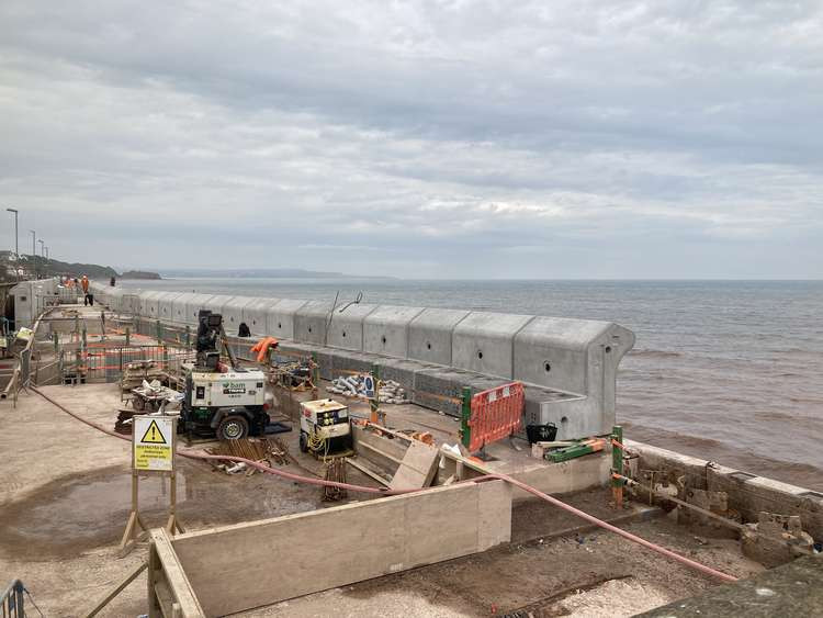 Examples of wave recurve units seen from Dawlish Railway Station (8 September 2021).