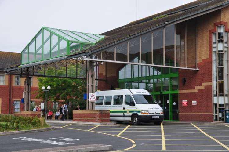 Exeter : Royal Devon & Exeter Hospital cc-by-sa/2.0 - © Lewis Clarke - geograph.org.uk/p/3146319