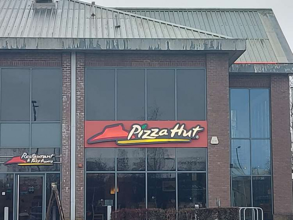 Pizza Hut in Frome is on Wessex Fields : Photo from January