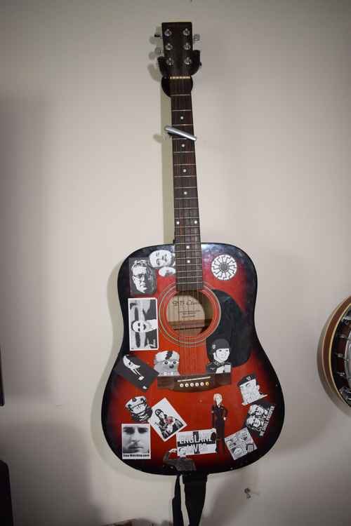 The defendant's guitar