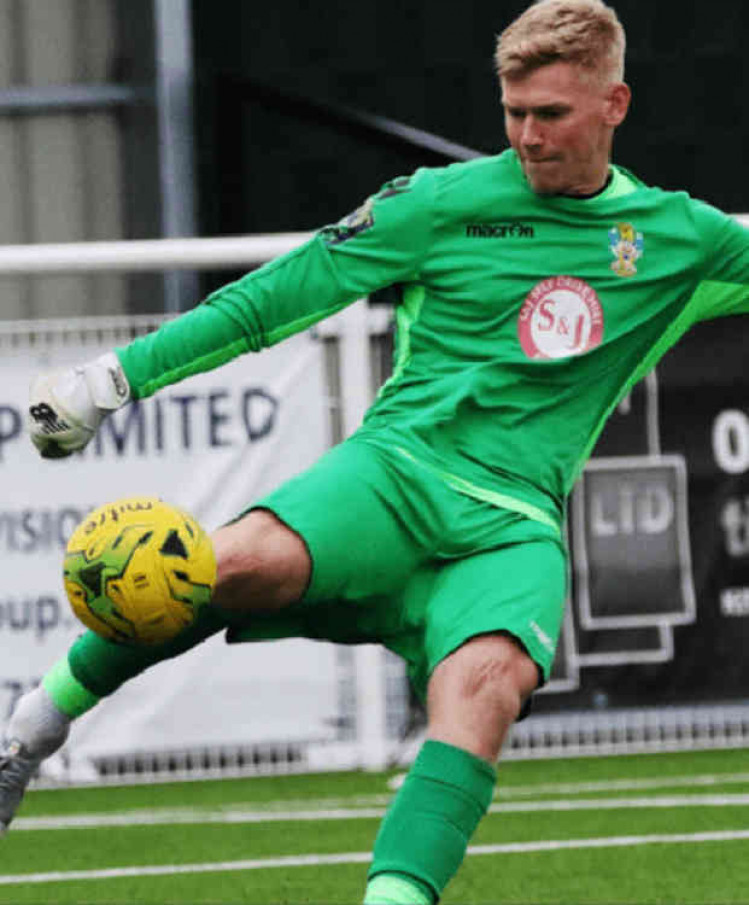 David Hughes scores 0- and talks about in in the video clip courtesy of Aveley FC TV.