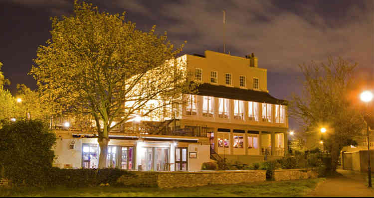 The Royal Hotel at Purfleet-on-Thames