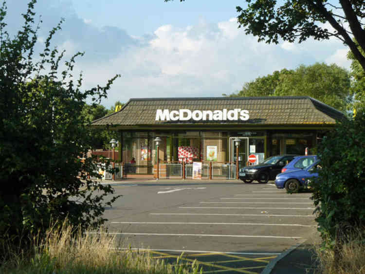 McDonalds at Tilbury. Picture by Robin Webster (https://creativecommons.org/licenses/by-sa/2.0/)