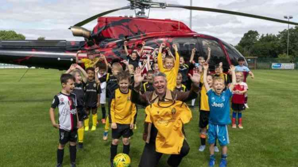 Alfie Best pictured with some of the youngsters from the club's Future-Rocks group. (Picture:- Wyldecrest Parks - Louis Wood).