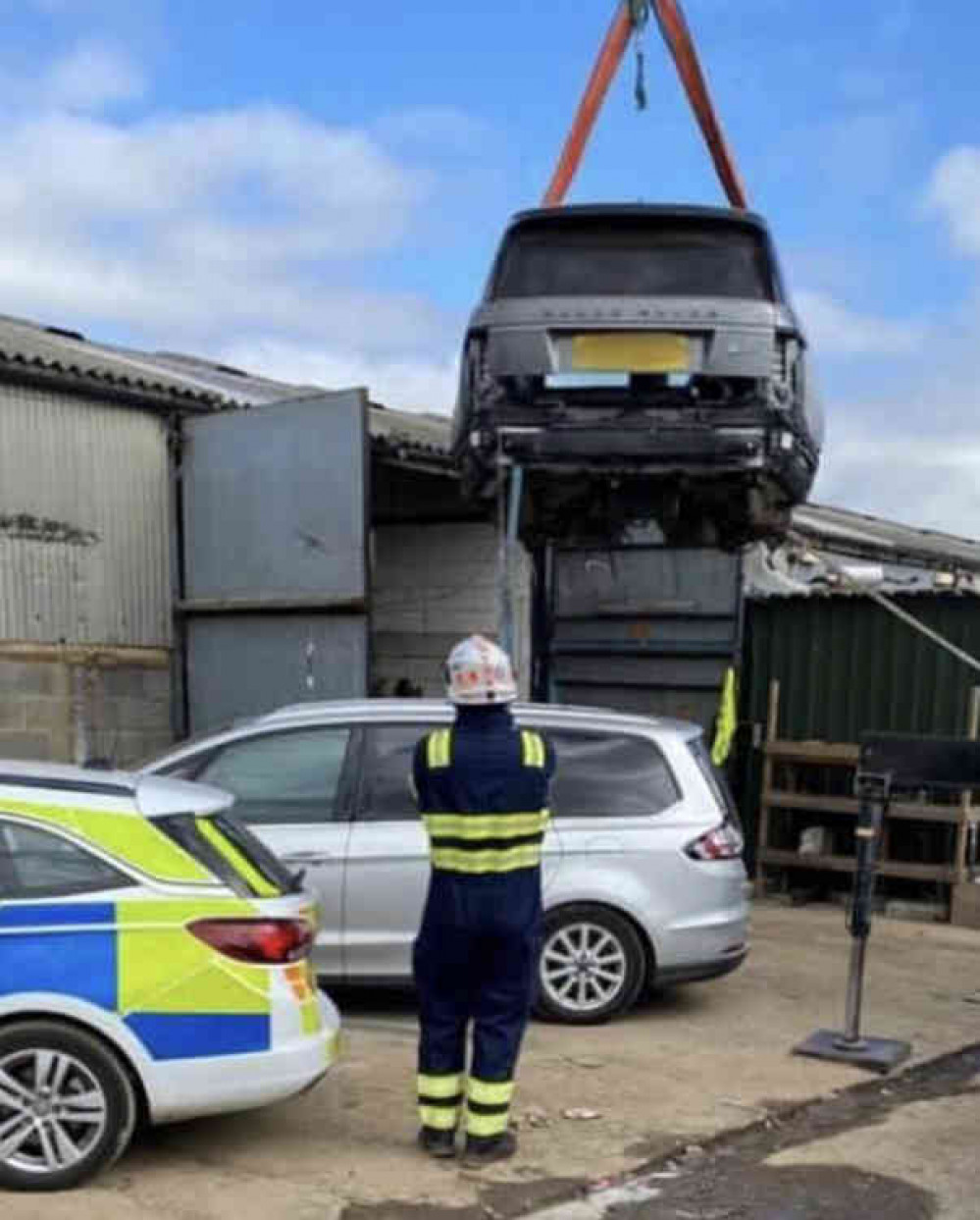 Cops Raid Thurrock Site And Discover Stolen Cars Local News News Thurrock Nub News By 1149
