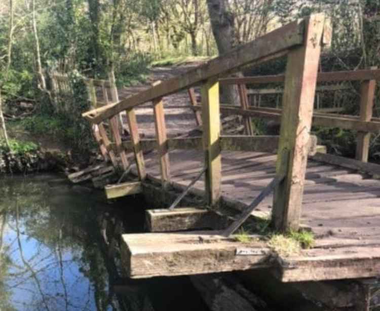 The broken bridge in The Dibbinsdale, Bromborough