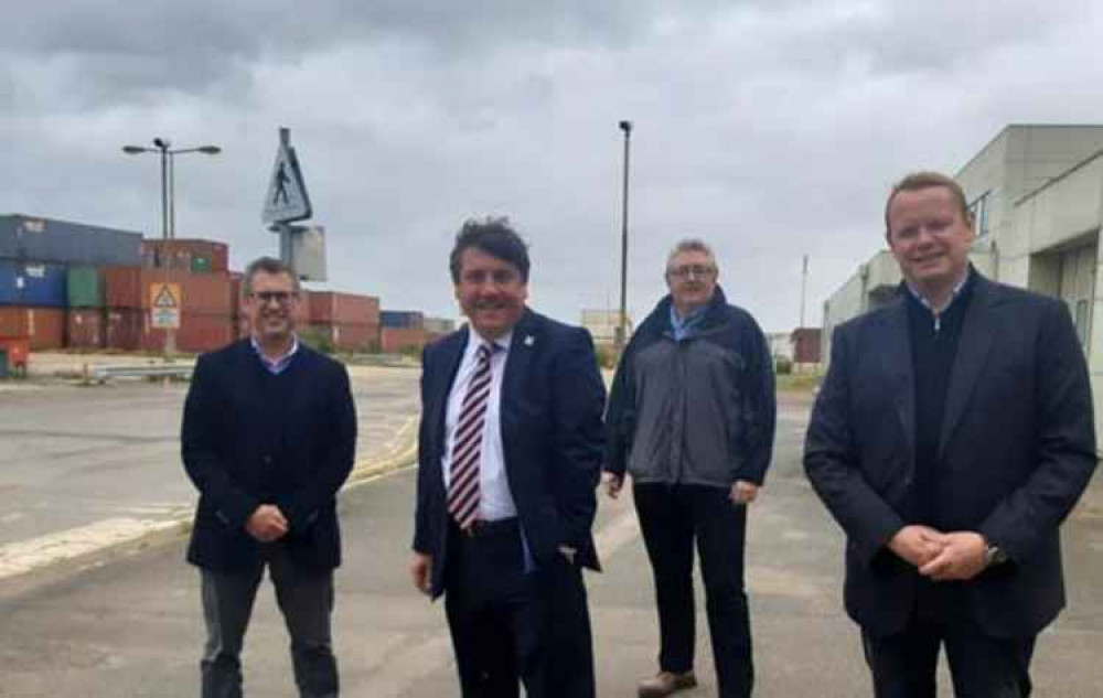 Hosted by Director of Thames Enterprise Park, Jonathan Whittingham, and iSec Head of Strategic  Land, Rupert Wood with Stephen Metcalfe (second left) and Rob Gledhill (rear).