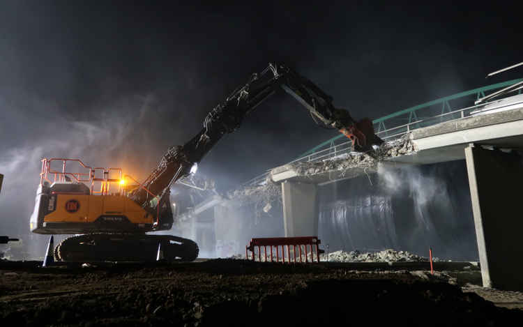 The old Horndon access footbridge being demolished