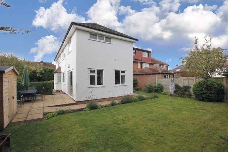 Property of the Week: this 5 bedroom detached home on Brooklet Road