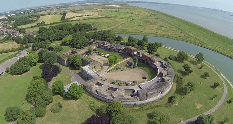 The failure of Thurrock Council to implement plans to improve the situation at Coalhouse Fort has been highlighted