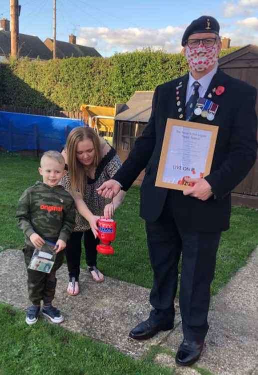 Logan, mum Nicola and Rod Oakley last year.