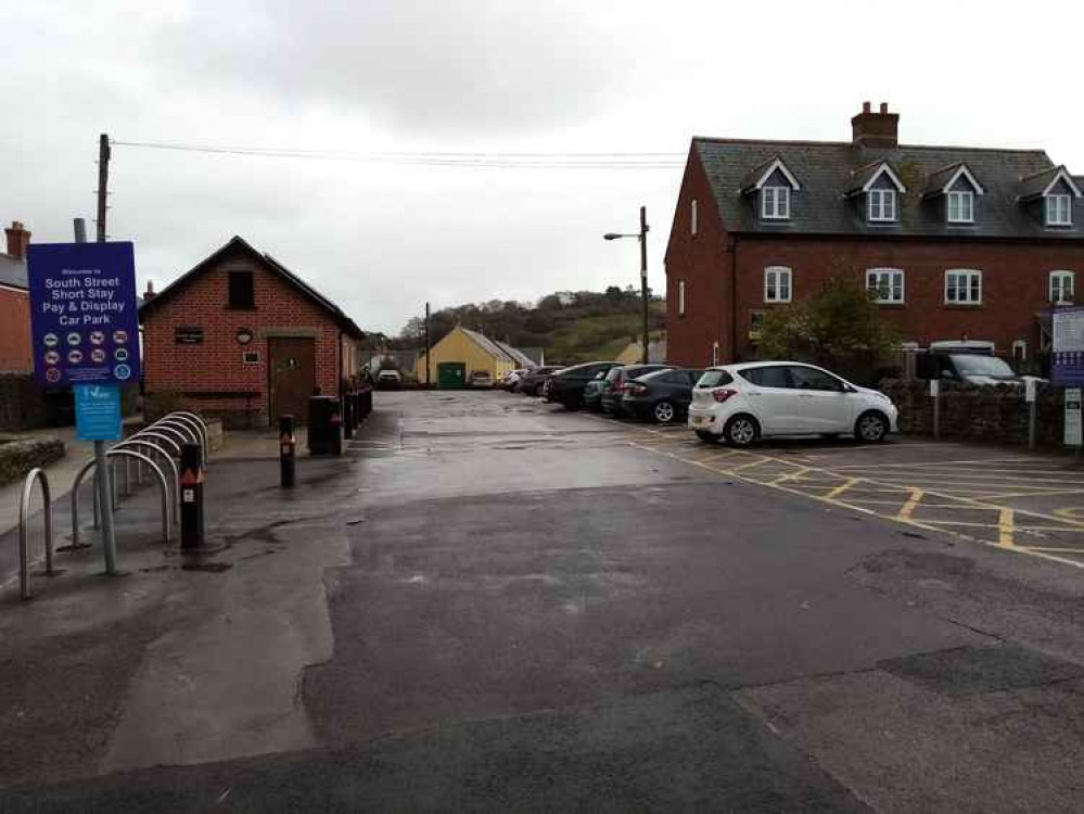 Bridport Business Chamber is urging Dorset Council to reconsider car parking changes