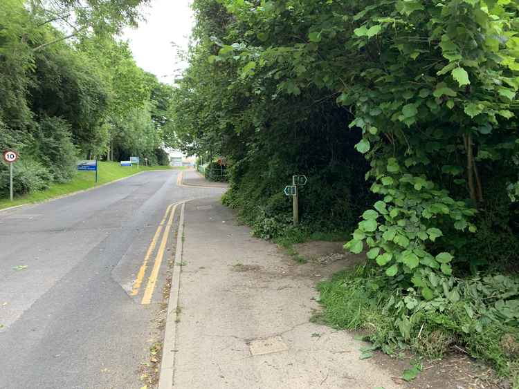 Start in Hospital Lane and take the path on the right just before Bridport Community Hospital