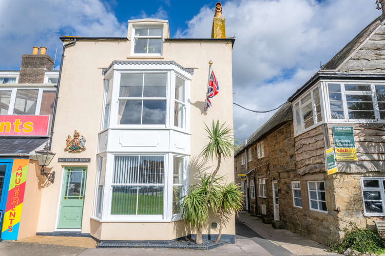 Bridport Nub News property of the week with Parkers Property