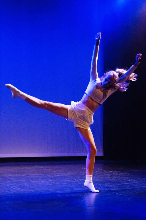 Bridport Youth Dance Image: Maisie Hill