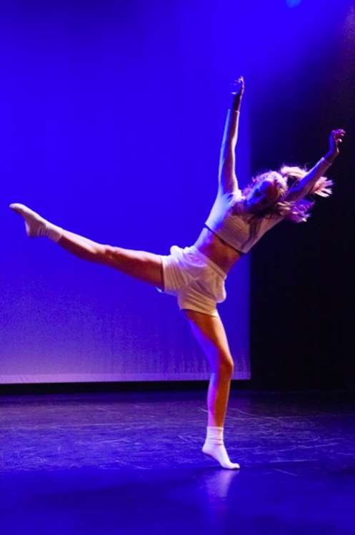 Bridport Youth Dance Image: Maisie Hill