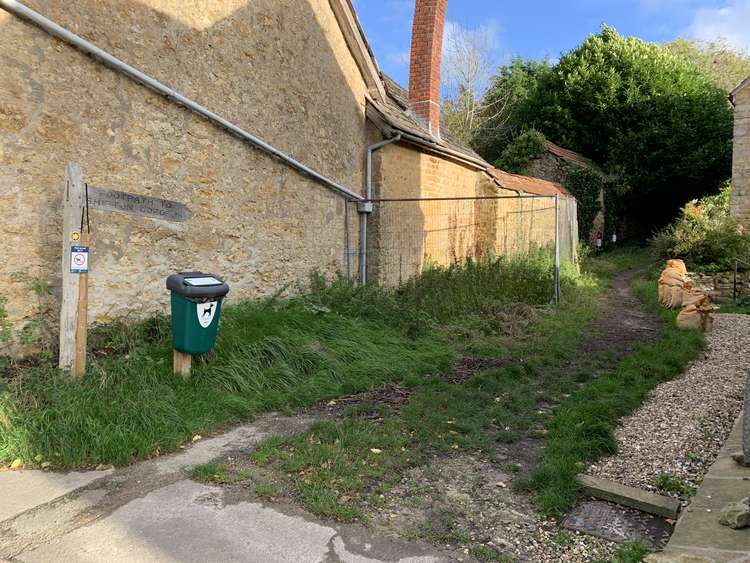 Turn right up the footpath to Shipton Gorge