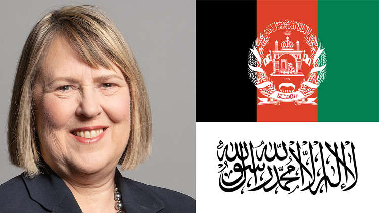 Fiona Bruce MP and the old flag of Afghanistan (top right), and the new Afghan flag brought in by the Taliban (bottom right). (Image - Fiona Bruce Portrait CC Chris McAndrew)