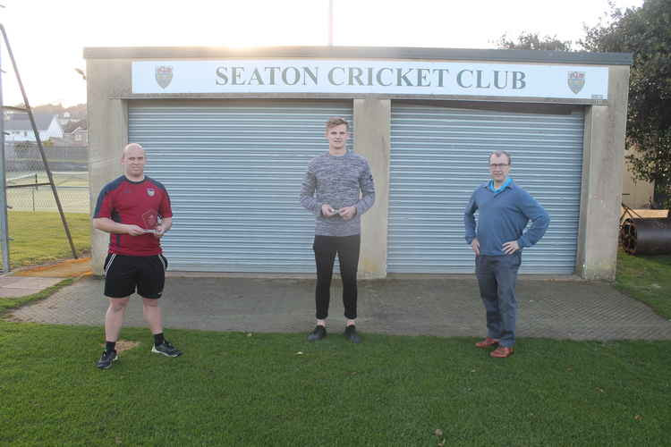 Tyler Wellman (top batsman) and Ben Morgan (top bowler) pictured with Nub News chief executive Karl Hancock