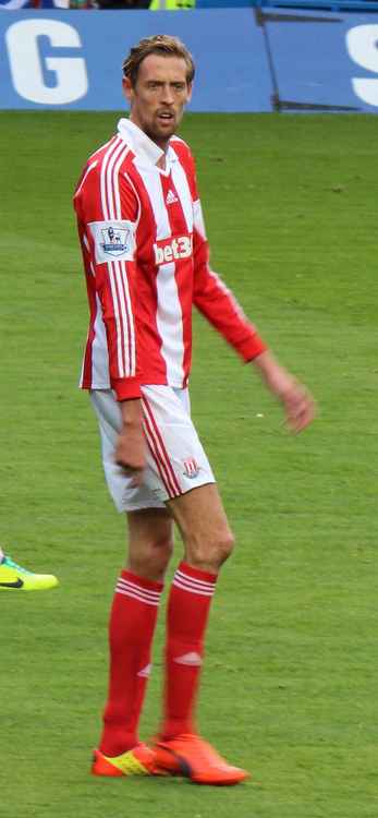 Peter Crouch playing for Stoke City in 2014