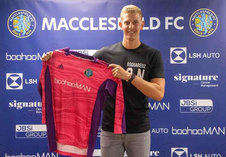 Macclesfield Nub News joins the club and their fans in welcoming Ben to the club. (Image - Macclesfield FC / @thesilkmen)