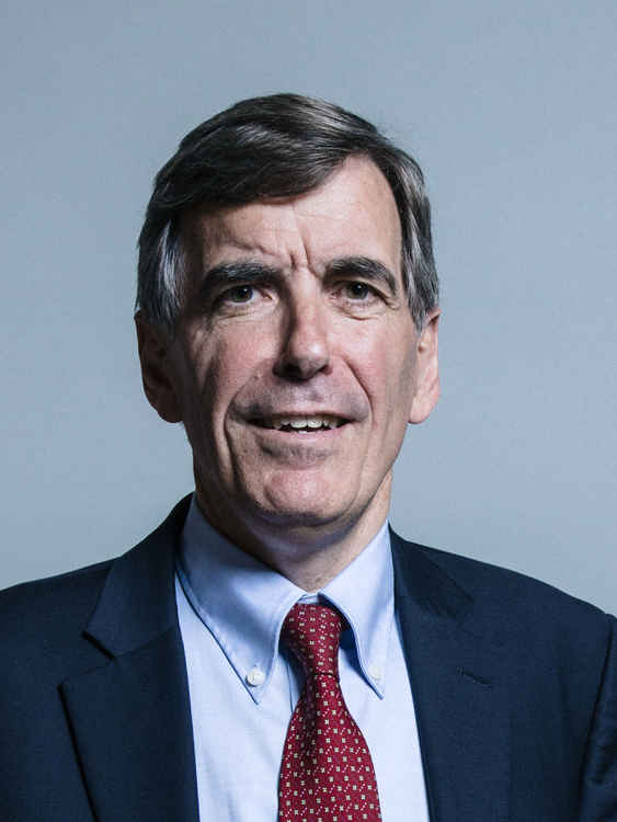 The official portrait of Macclesfield MP David Rutley. The Conservative was snapped by Chris McAndrew in 2017. (Image - Chris McAndrew)