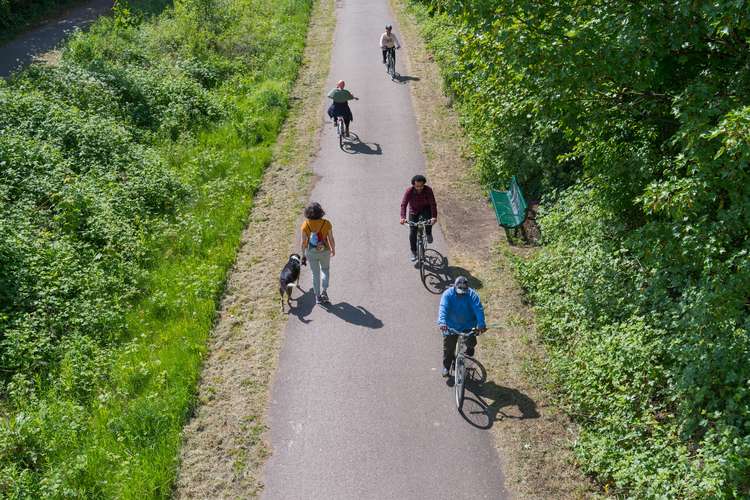 Cheshire East welcomed the move, who are trying to get us more active to help our bodies and the environment. (Image - Livia Lazar, Sustrans)