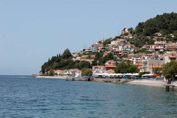 What the idyllic Greek island normally looks like, which is currently being destroyed by wildfires. (Image - CC Evia by MaxPixel https://www.maxpixel.net/photo-3394067 Copyright MaxPixel)