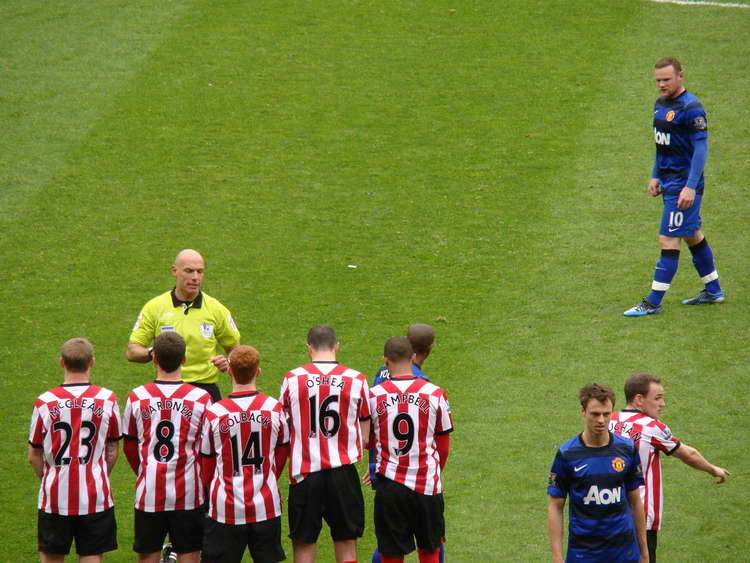 Jonny Evans (bottom right) playing for Manchester United against Sunderland in 2012. He would played for the north east club in 2007 and 2008. (Image - CC 2.0 bit.ly/3p77PY5 vagueonthehow from Tadcaster, York, England Unchanged)