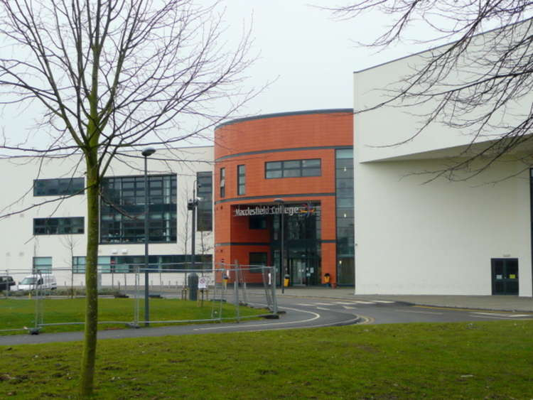 Masks are back on at Macc College. (Image - Jonathan Billinger / Macclesfield College - new building / CC BY-SA 2.0 CC Unchanged bit.ly/3BdOSFs)