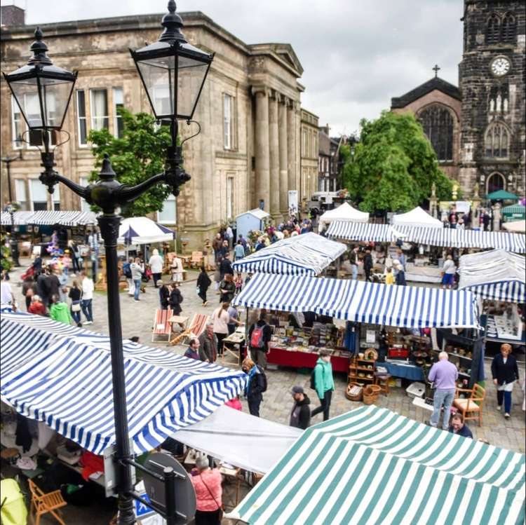 Bring your brollies to Treacletown: There will be rain at 10am on Sunday. Before a dry spell until 2pm. It will be rainy again towards the end of the market with a temperature of 11C.