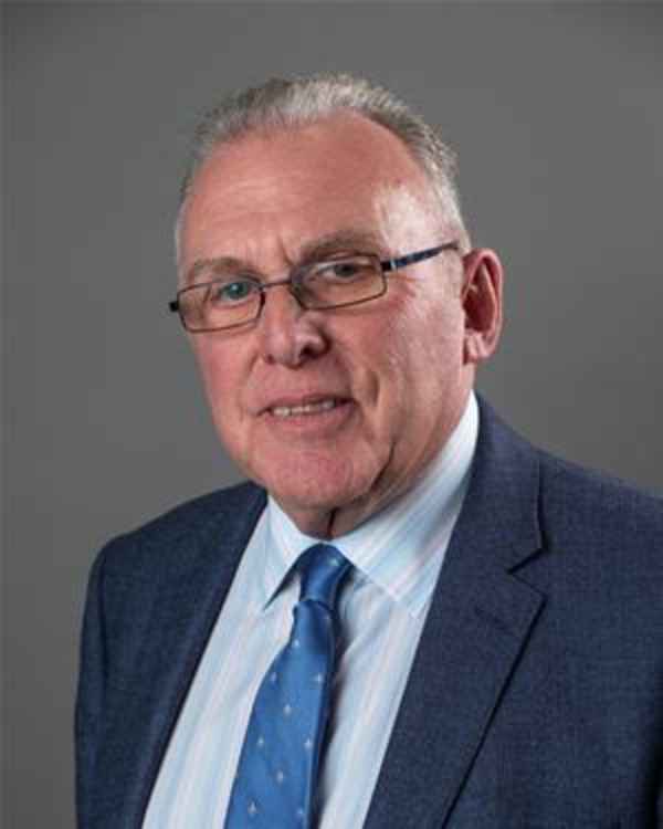 Cllr Mike Benson (Image: Cheshire East Council)