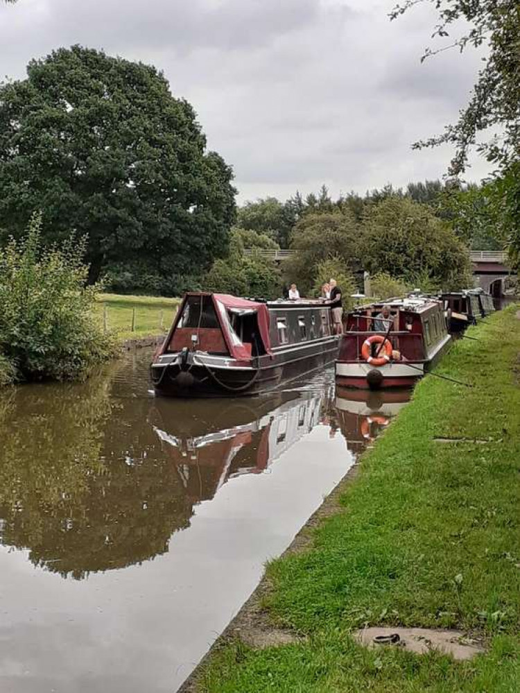 Photo: Deborah Bowyer     Trent and Mersey Canal at Wheelock