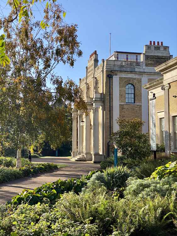 In the 20th century it served as Ealing's public library