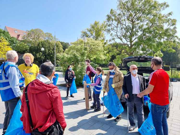 LAGER Can has organised the Great Big Southall Clean-up to coincide with Keep Britain Tidy's national campaign. Image Credit: Virendra Sharma