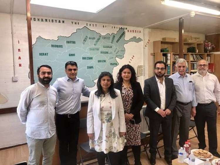 Rupa Huq MP and Cllr Aysha Raza (middle) with SAR UK volunteers. Credit: Rupa Huq.