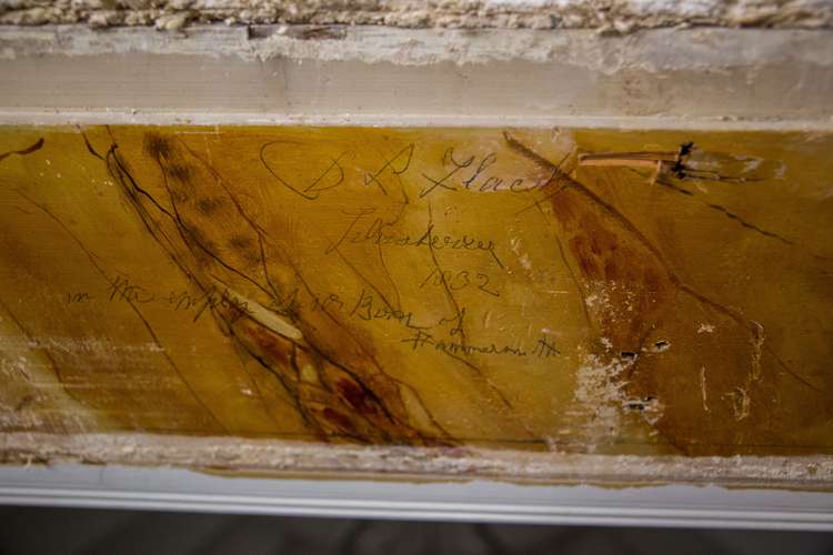 Graffiti discovered in the restoration process. (Image: Pitzhanger Manor)