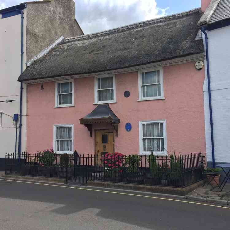 Rose Cottage in South Street - looking much the same in the 1950s as it does today