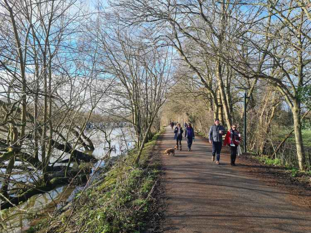 The towpath outside Marble Hill Park