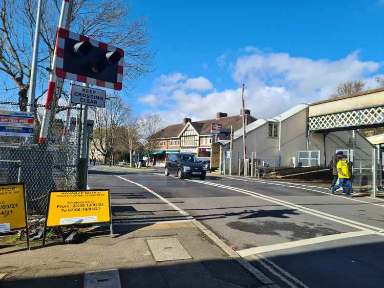 Strawberry Hill station level crossing