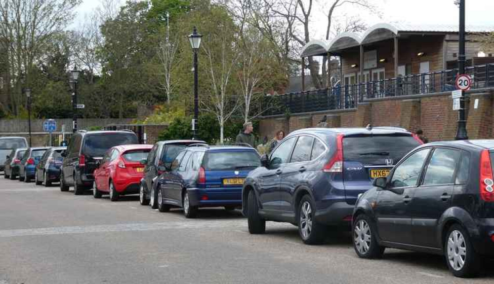 Parking along The Embankment